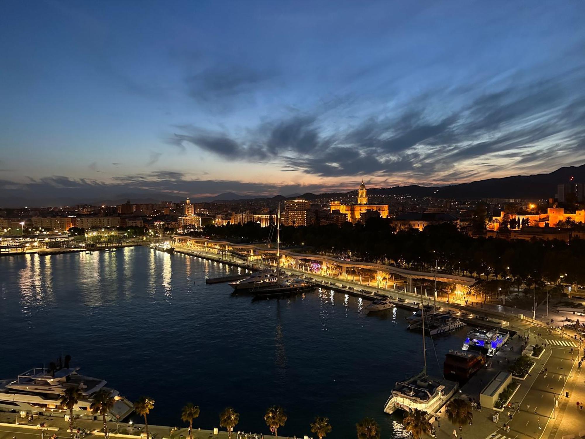Luxury Beach/Port Apartment Málaga Buitenkant foto